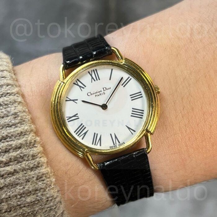 Vintage D10R – Round Gold Tone, White Dial, Roman Index (LX1856)