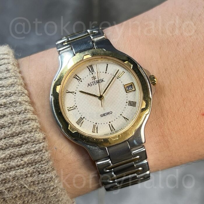 Vintage Seiko Asterisk – Round Two-Tone, Ivory Textured Dial, Roman Index (LX1760)