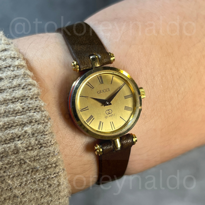 JAM TANGAN VINTAGE GUCCI 2000L SMALL ROUND G0LD PLATED CHAMPAGNE DIAL ROMAN INDEX (LX1993)