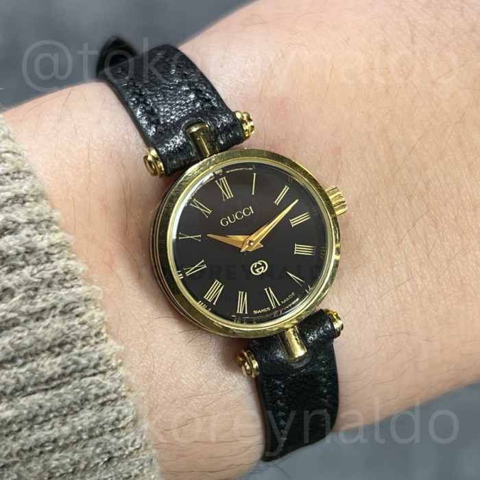 JAM TANGAN VINTAGE GUCCI 2000L SMALL ROUND BLACK DIAL ROMAN INDEX (LX2097)