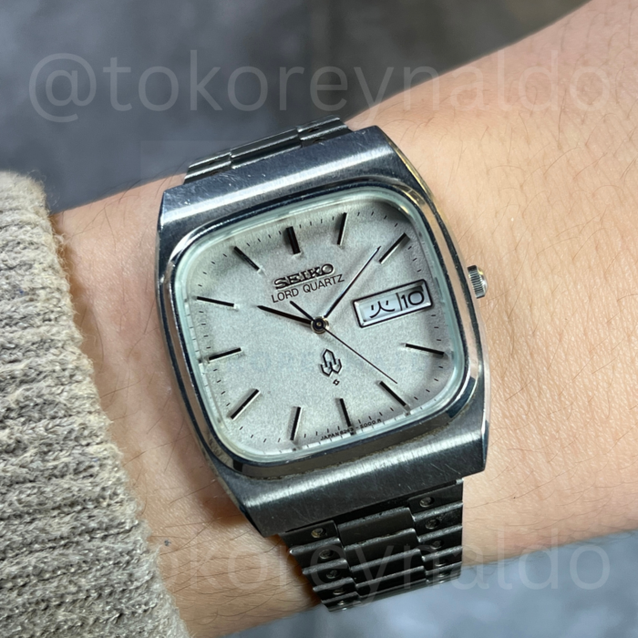 JAM TANGAN VINTAGE SEIKO LORD QUARTZ 8243-5000 TV SHAPE SNOW FLAKE DAY-DATE KANJI (LX2125)