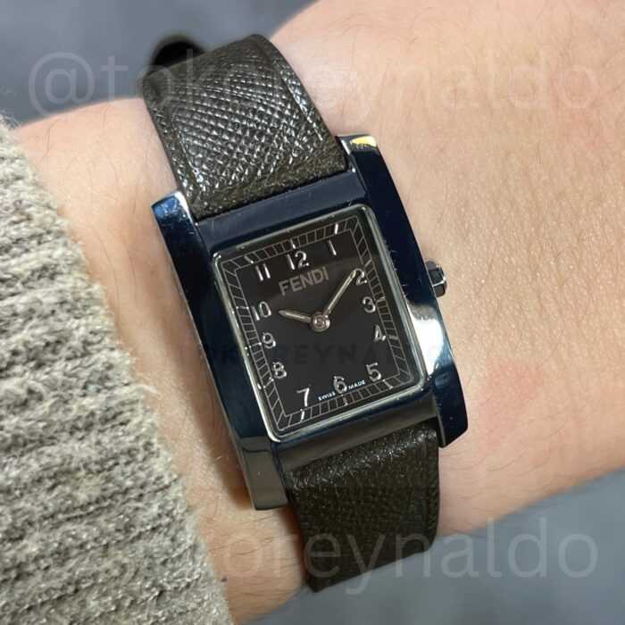 JAM TANGAN VINTAGE FENDI 7000L SQUARE SS BLACK DIAL ARABIC NUMERALS (LX2187)