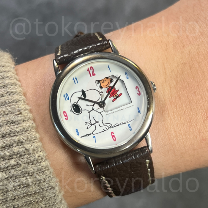 JAM TANGAN VINTAGE SNOOPY "COOL GUY" ROUND ROTATING SECOND "PEANUTS ANIMATION" (LX2307)