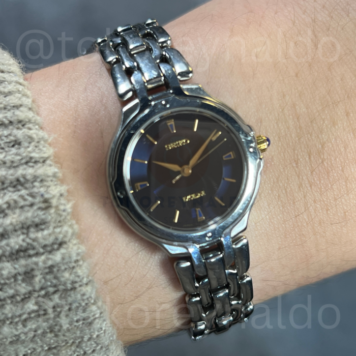 JAM TANGAN VINTAGE SEIKO 2J31-0020 ROUND TWO TONE DARK BLUE NAVY DIAL WITH BLUE GEMSTONE CROWN (LX2490)