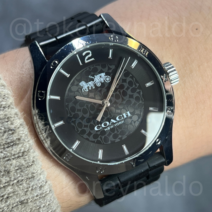 JAM TANGAN COACH MADDY CA.79.7.95.1193 ROUND SILICONE BAND SS BLACK EMBOSSED COACH DIAL (LX2543)