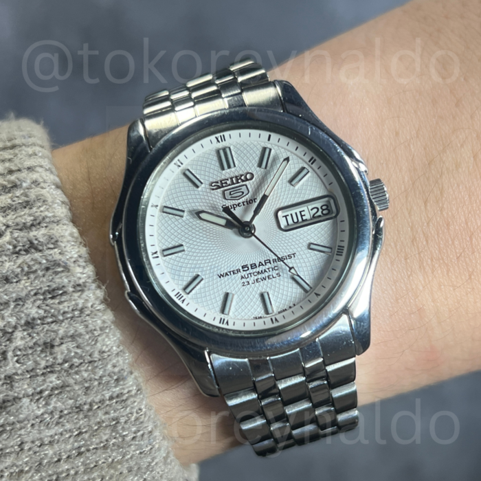 JAM TANGAN VINTAGE SEKO 5 SUPERIOR SKX023 ROUND SS WHITE WHIRLPOOL DIAL (LX2604I)