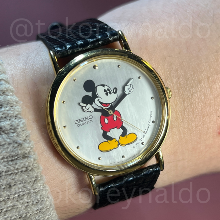JAM TANGAN VINTAGE SEIKO 7N01-8A19 ROUND GOLD TONE MOP "MICKEY MOUSE DIAL & HANDS" DOT INDEX "RARE" (LX2598)