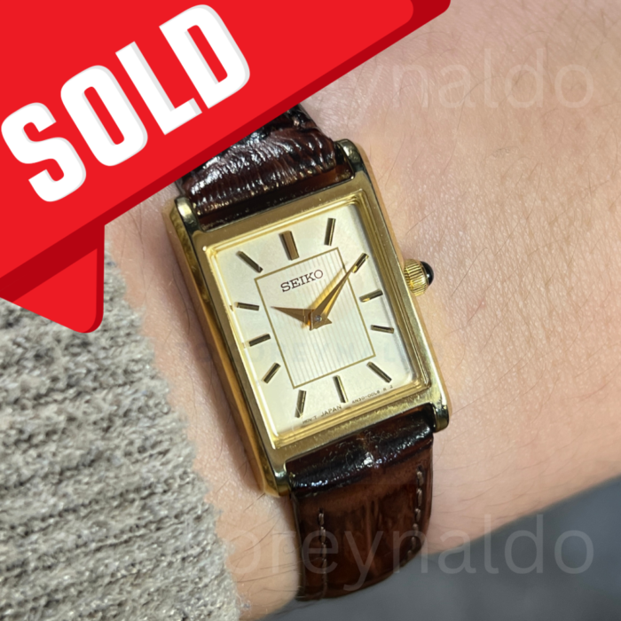 JAM TANGAN SEIKO ESSENTIAL SWR066 TANK GOLD TONE CHAMPAGNE DIAL (LX2493)
